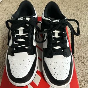 Nike low panda dunk